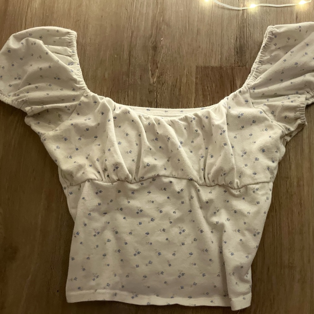 Hollister White Ruffled Crop Blouse